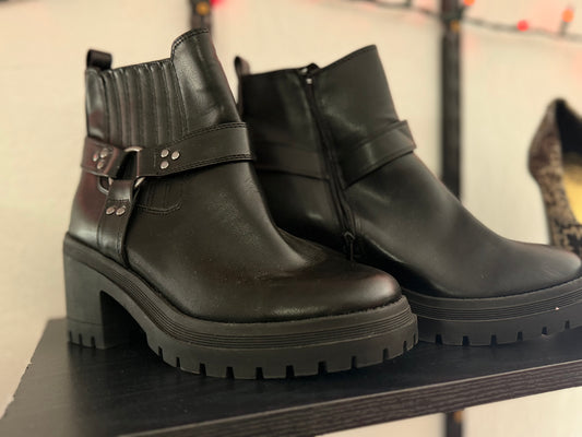 Black Boots